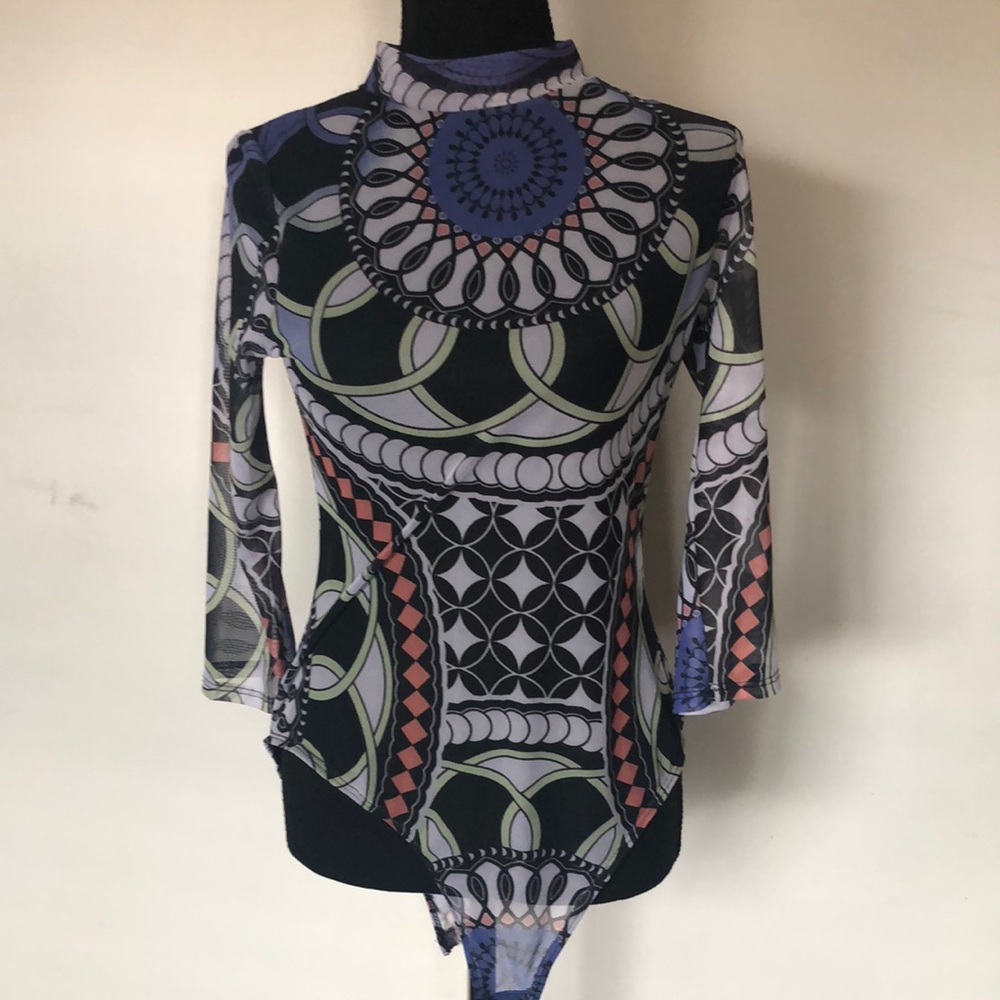 UK2LA Graphic Black and Gray Bodysuit with 3/4 Sleeves